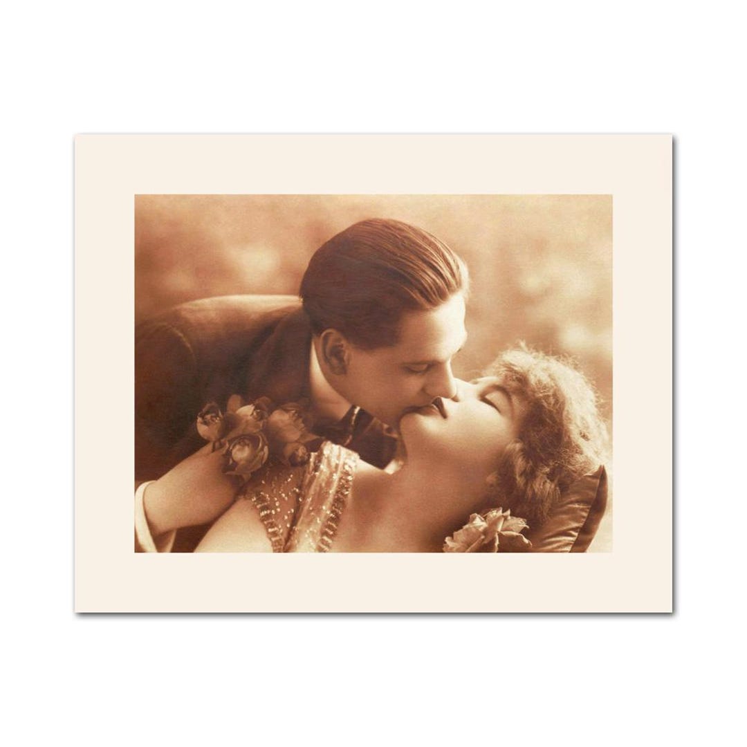 Romantic Art Deco Couple Vintage Image Poster Print - Etsy