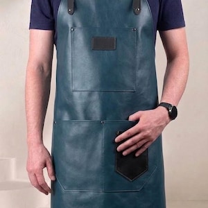 Anpassat läderförkläde med namn, personligt arbetsförkläde med korsmotiv för hantverkare, tatuerare (mikrofibermaterial)