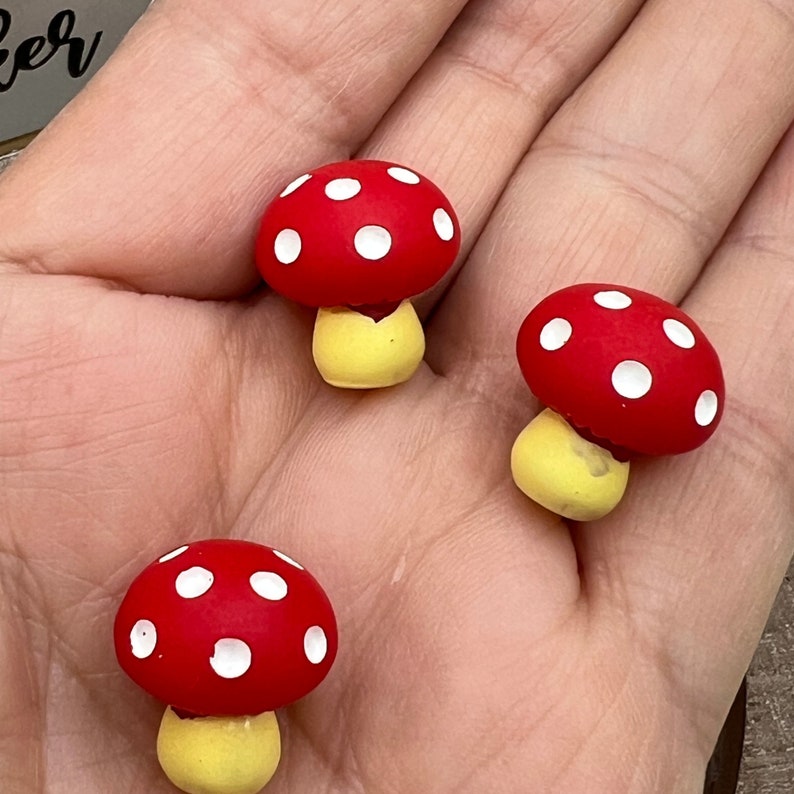 Set of 2 Fake Mushroom, Mushroom Red White Spots, Fly Mushrooms, Cabochons, Realistic Mushrooms, Slime Supplies, Home Decor, Scrapbooking image 2