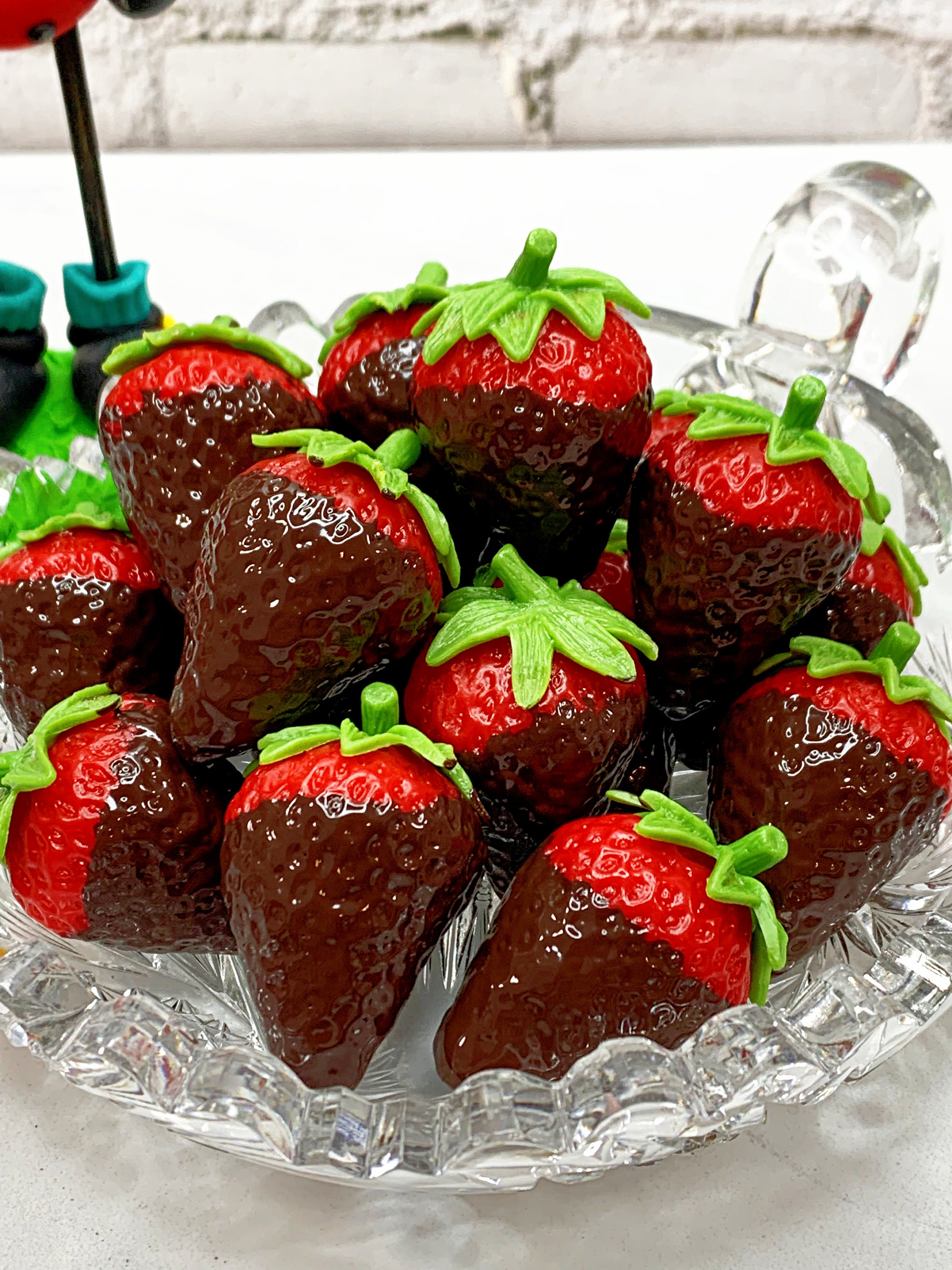 Fake Chocolate Covered Strawberries/fake Chocolate Dipped Strawberries/fake  Strawberries/fake Food/photo Props/valentine's Day/ 