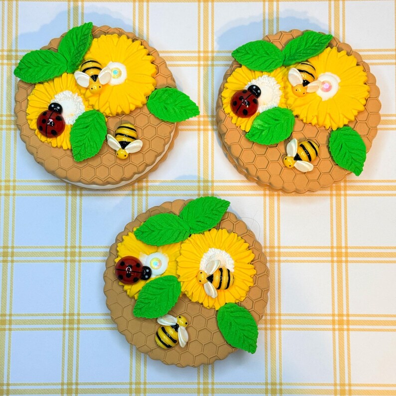 Fake Honey & Bee Cookie *** Honeycomb, BZZZZZ, Honeybee, Bee Garden ...