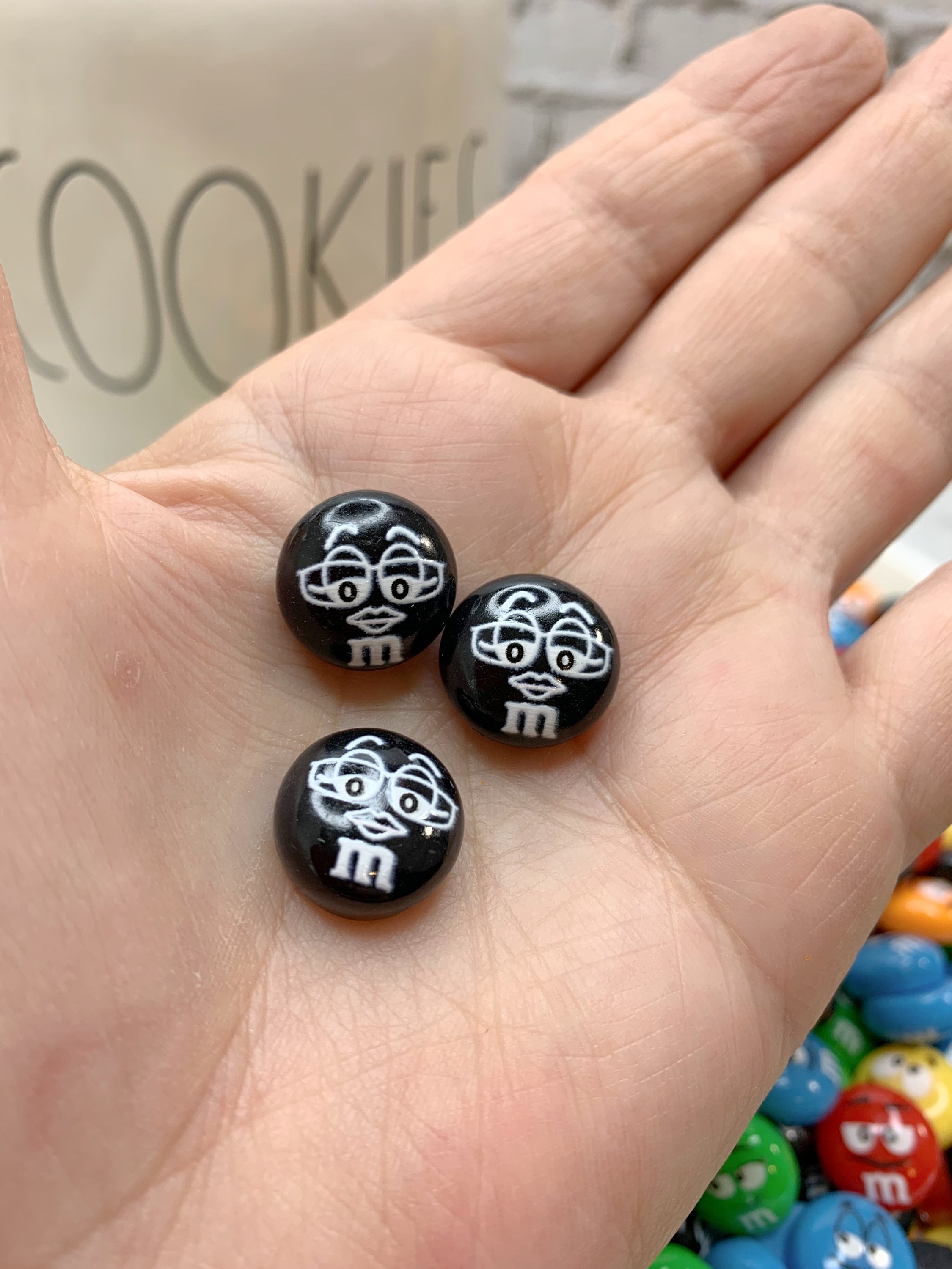 M&M Fake Candies Black and White Mix Colors Candy Charms Flatback Cabo
