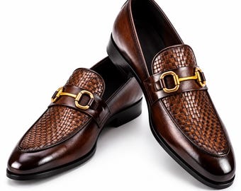 Mocassins masculinos artesanais em couro marrom com detalhe de bridão | Sapatos sociais em couro trançado | Sapatos slip-on de luxo em estilo italiano | Mocassins para casamento