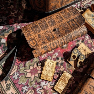 Cartera de tarot grabada, billetera de cuero larga, billetera de pulsera, billetera larga, talonario de cheques, bolsillo para teléfono, piel de vaca, hecha a pedido