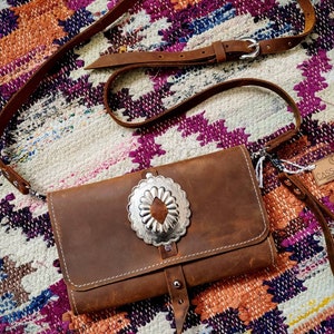 Cartera cruzada de cuero hecha a pedido, billetera de muñeca, billetera larga, chequera, bolsillo para teléfono, hecha a pedido