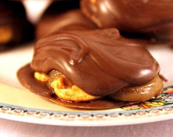Handmade Caramel Peanut Cluster