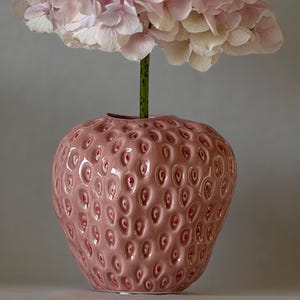 Des Pots aardbeiroze keramische vaas, speelse 3D-bessenbloempot, cottagecore woondecoratie, waterdicht aardewerk tafelstuk