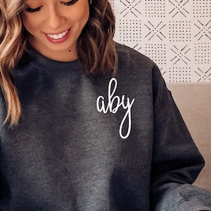 EMBROIDERED MONOGRAMMED SWEATSHIRTS - Monogram Sweater - Crewneck - Christmas gifts for her - Gildan sweatshirts - Monogrammed Sweatshirt