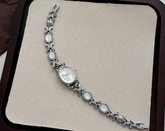 Custom Mother of Pearl Bracelet Watch for Women, Natural Shell Quartz Watch, Silver Round Dial Watch, Handmade Jewelry Watch, Vintage Style