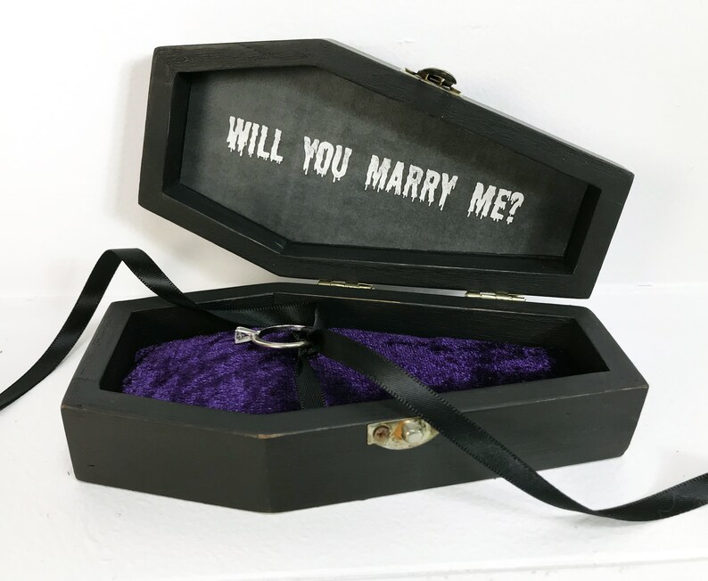 coffin ring box