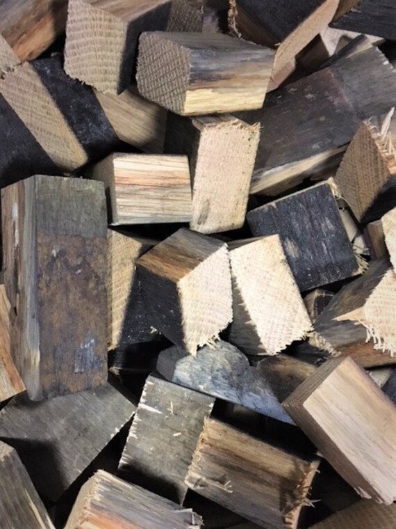 Oak Chunks,wood Smoking Chunks,25 Lbs,12 Kg,smoking Wood,free Delivery