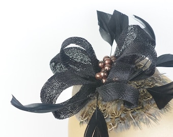 Fascinator copricapo con Sinamay nero, piume e perline vintage, moda Burlesque Pin Up Rockabilly Show Girl