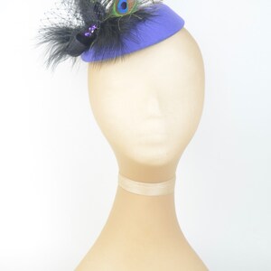 Cappello copricapo viola con pavone e piume nere Gioielli vintage, moda Burlesque Pin Up Rockabilly Occasion Show Girl immagine 3