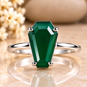 Green Onyx Ring in 925 Sterling Silver, Coffin Cut Gemstone Statement Ring