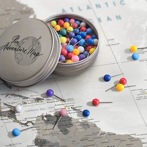 Pins mit Etui / Landkarte Pins, gemischte Pins, Metall- / Kunststoff-Pins / Pins auf Landkarte