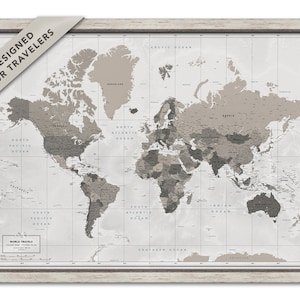Mapa mundial para rastreamento de viagens - Mapa de alfinetes emoldurado com personalização | Mapa de aventura de alfinetes