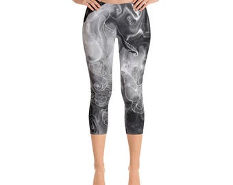 Octopus Abstract Inverse Black and White Printed Capri  Leggings
