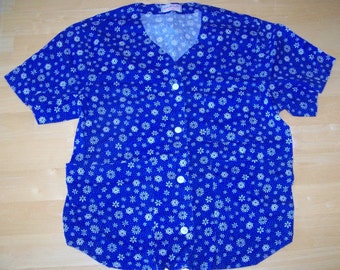 Nursing or Medical Blue Snowflake Short Sleeved Lab Coat