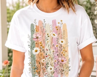 Cottagecore T-shirt met bloemenprint en penseelstreken, botanische lentetop, Comfort Colors®-shirt met bloemenmotief.