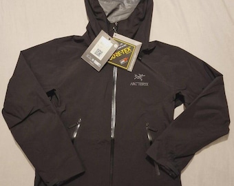 Arcteryx Alpha SV Jacket – Waterproof Windproof Outdoor Hiking Shell