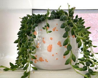 Flowerpot L white with orange/salmon dots unique