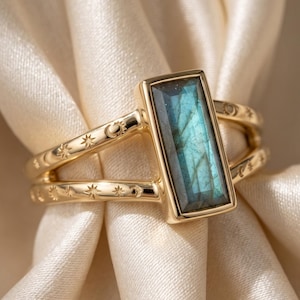 Labradoritring Himmelsk ring, rektangulär ädelstensring solmåne stjärna graverad band, bohemiska häxsmycken gåva, nätt ring, zigenarring