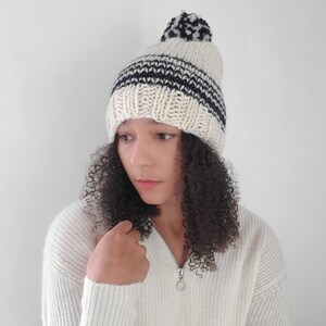 Women&#39;s winter knit hat, Striped knit hat, Knit wool hat, Chunky knit beanie in Cream and Navy. The striped maple
