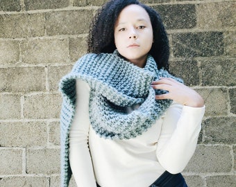 Chunky knit scarf in light blue, green- The Seoul scarf- Korean fashion, Knit wool scarf, Gift idea