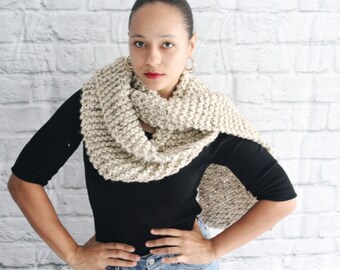 Chunky knit scarf in cream- The Seoul scarf- Korean fashion, Knit wool scarf, Gift idea