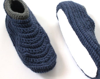 Mens crochet slippers, Mens slippers with non-slip bottom, Adult moccasins, warm winter house shoes for men, Blue house shoes