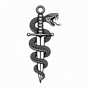 Può includere: Un'illustrazione grafica in bianco e nero di un pugnale affilato con una lama lunga e appuntita e un pomolo circolare. Un serpente dettagliato con squame visibili e la bocca aperta che mostra le zanne è avvolto attorno alla spada.
