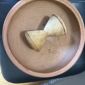 Earthen ware Pot (Asanka) and Wooden Grinder (Tapole)