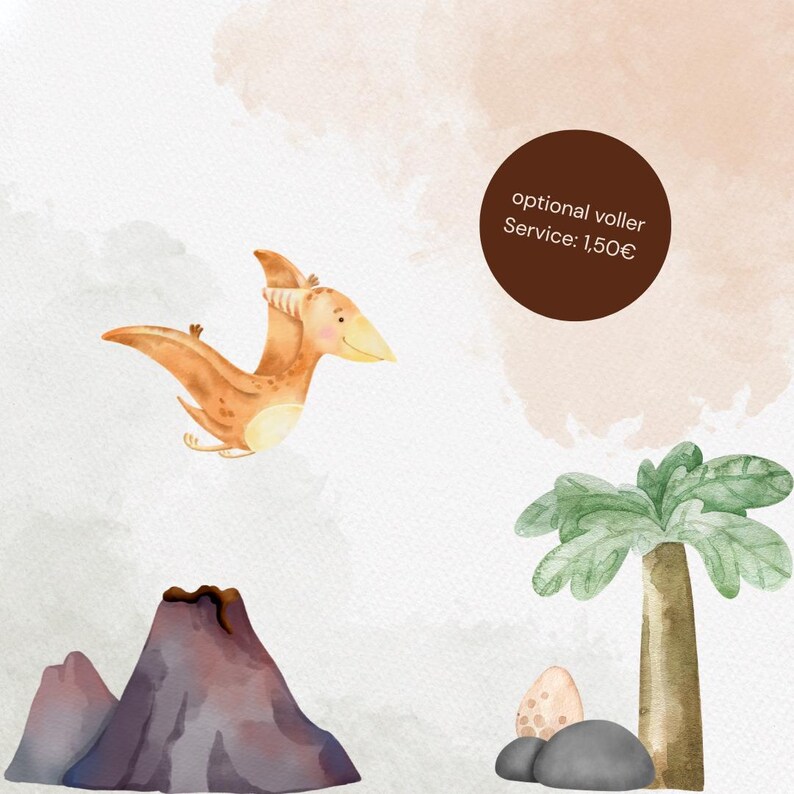 Puede incluir: Una ilustraci&oacute;n en acuarela que muestra un pterod&aacute;ctilo de color marr&oacute;n claro volando, un volc&aacute;n morado oscuro, una palmera verde y un huevo moteado en el suelo. Un c&iacute;rculo marr&oacute;n contiene el texto optional voller Service: 1,50&euro;.