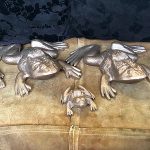 Toad Garden Statue, Toad Family