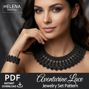 Op de afbeelding: Een zwarte kralenketting en bijpassende armband met een ingewikkeld, kantachtig geweven patroon. De sieraden worden getoond met de tekst HELENA beadology, PDF INSTANT DOWNLOAD en Aventurine Lace Jewelry Set Pattern.