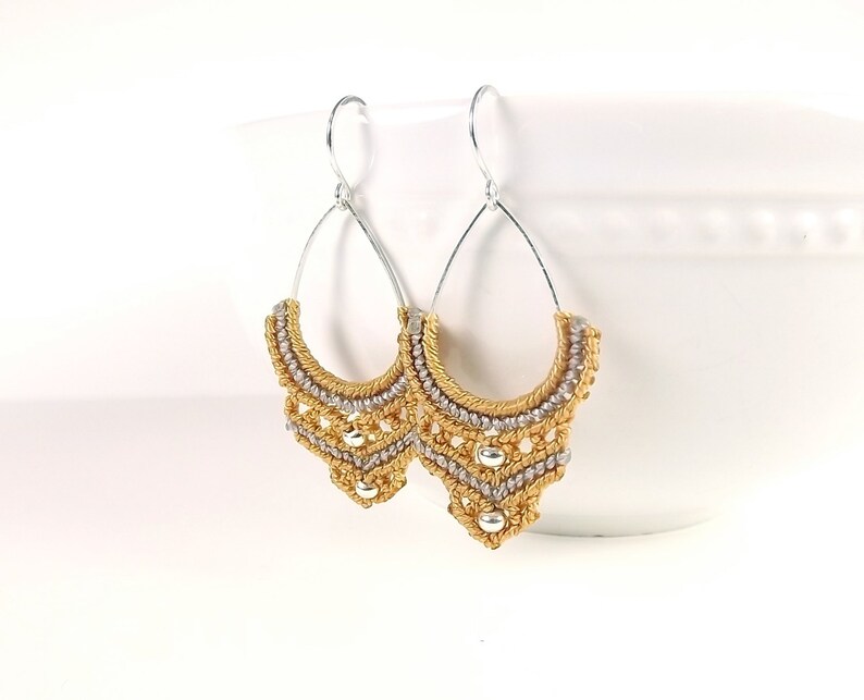 Orecchini in argento sterling placcato oro a forma di goccia di