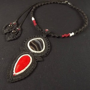 Macrame Pendant, Macrame Necklace, Agate and Coral Necklace in Black, Gray, Red and White