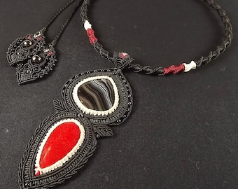 Macrame Pendant, Macrame Necklace, Agate and Coral Necklace in Black, Gray, Red and White