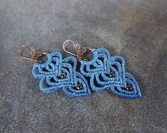 Boucles d’oreilles en macramé - Boucles d’oreilles Blue Dangle avec perles de graines de bronze