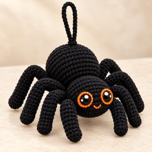Halloween-virkmönster Spöklikt Amigurumi Spindelprydnad PDF