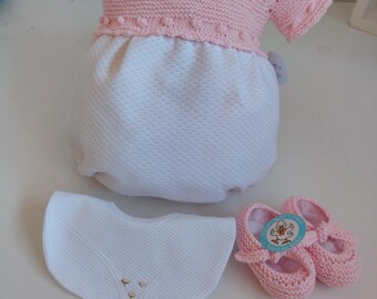 tenue de bébé fille
