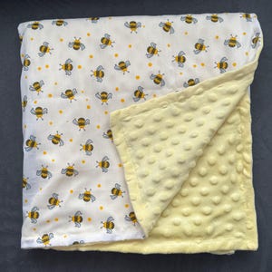 Bee Fleece-Lined baby Blanket