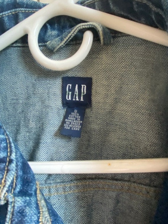 Gap denim jacket size small - image 4