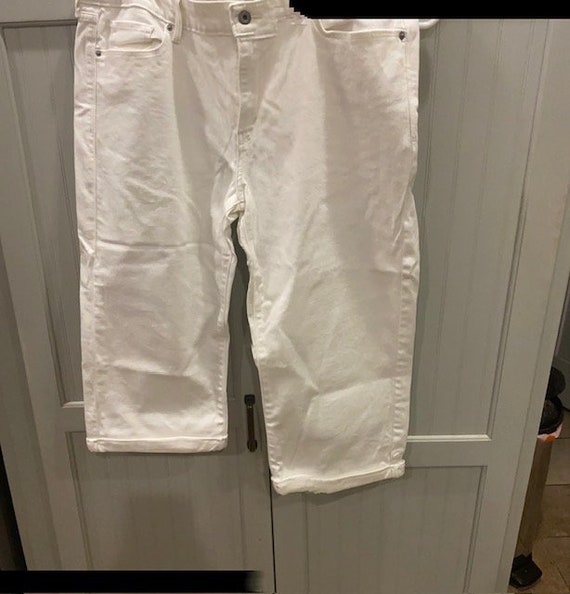 levis white capris size 14 - image 2