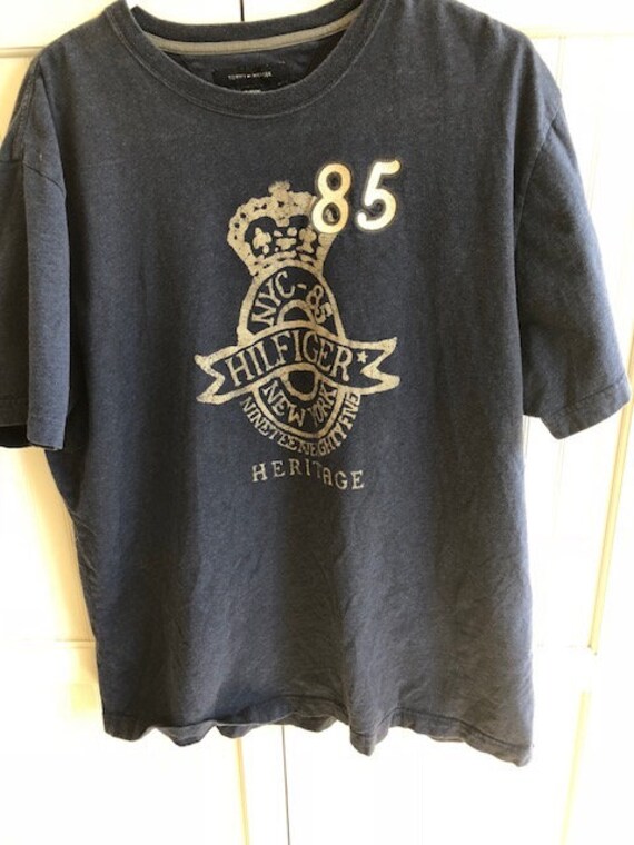 tommy hilfiger vintage t shirt