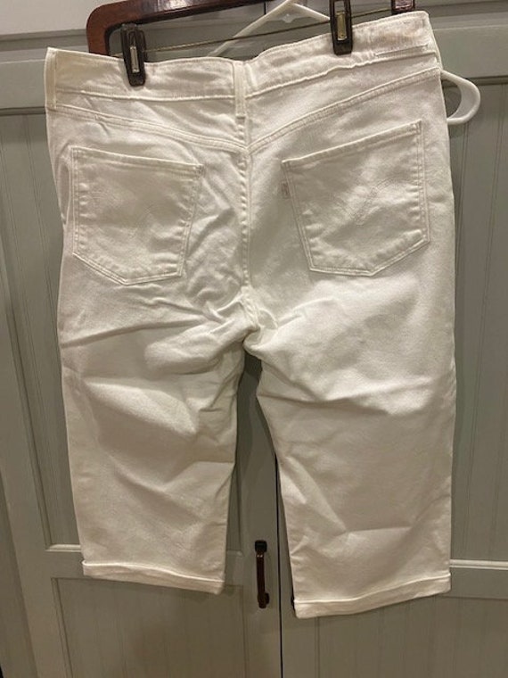 levis white capris size 14 - image 9