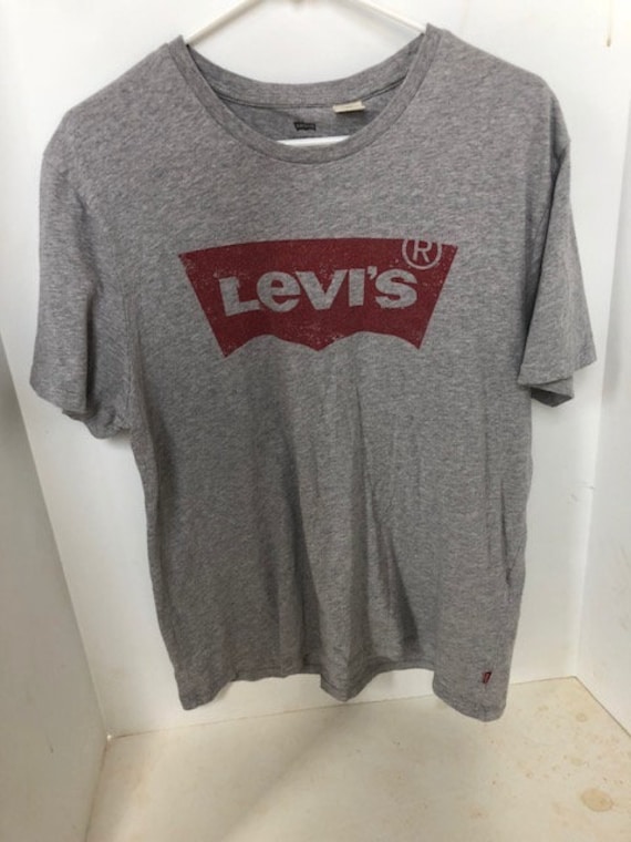 levis t