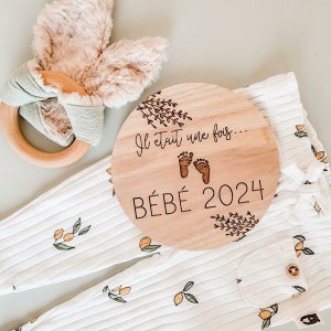 Annonce de grossesse, futur bébé 2023, maman enceinte, cadeau de shower, pastille de bois bébé