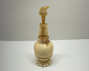 Vintage carved bone ivory white perfume oils or snuff bottle