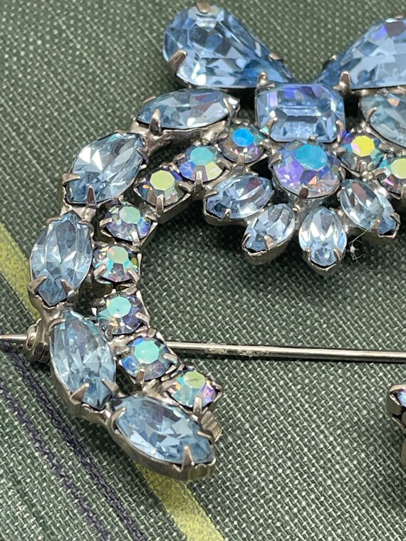 Vintage Rhinestone brooch pin blues and silver si… - image 4